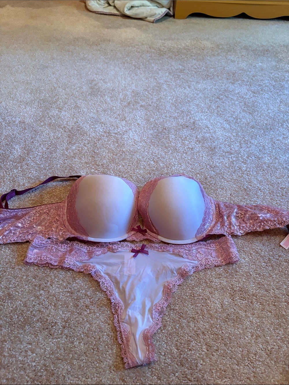Victoria's Secret Light Pink Lace Push-Up Bra & Thong Set